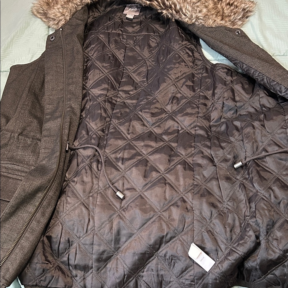 J. Jill Vest with Faux Fur Collar - Picture 7 of 14